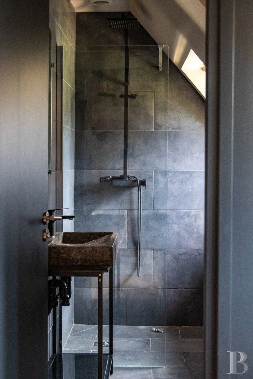 A set of two manor houses overlooks the Bay of Morlaix in Carantec on the north coast of Finistère - photo  n°30